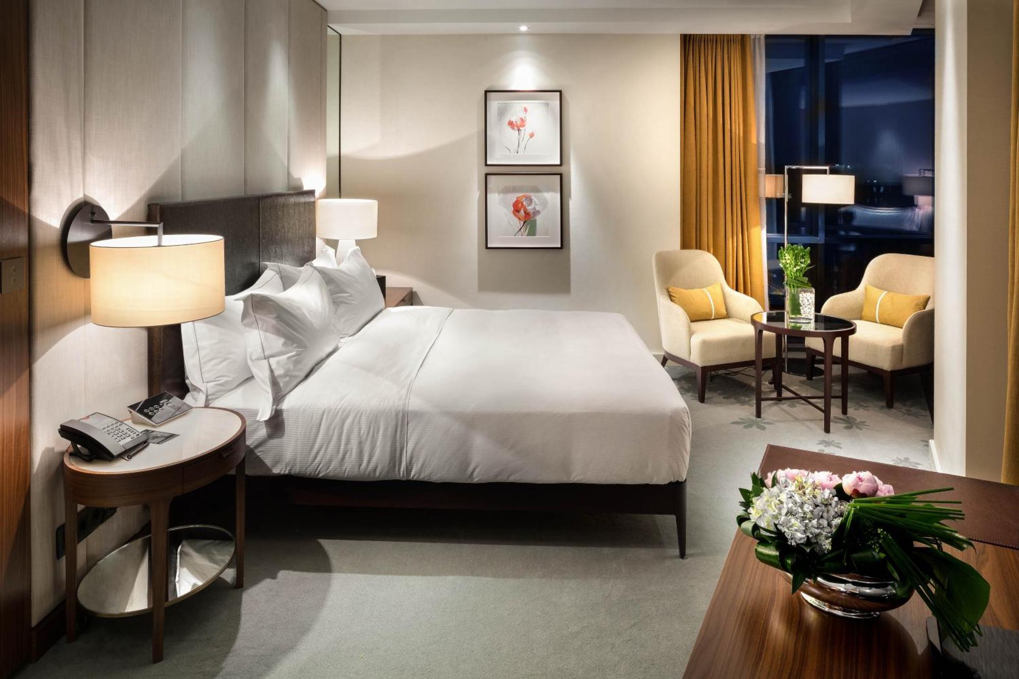 Deluxe Zimmer mit Kingsize-Bett